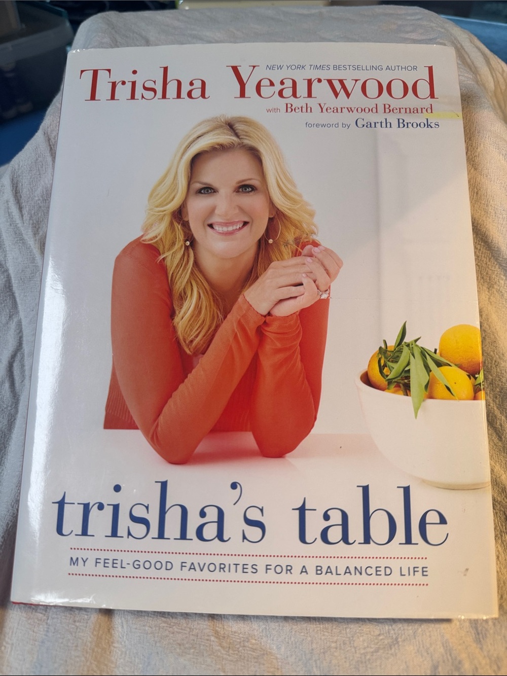 - Trisha's Table Cookbook (White/Cream Cover)